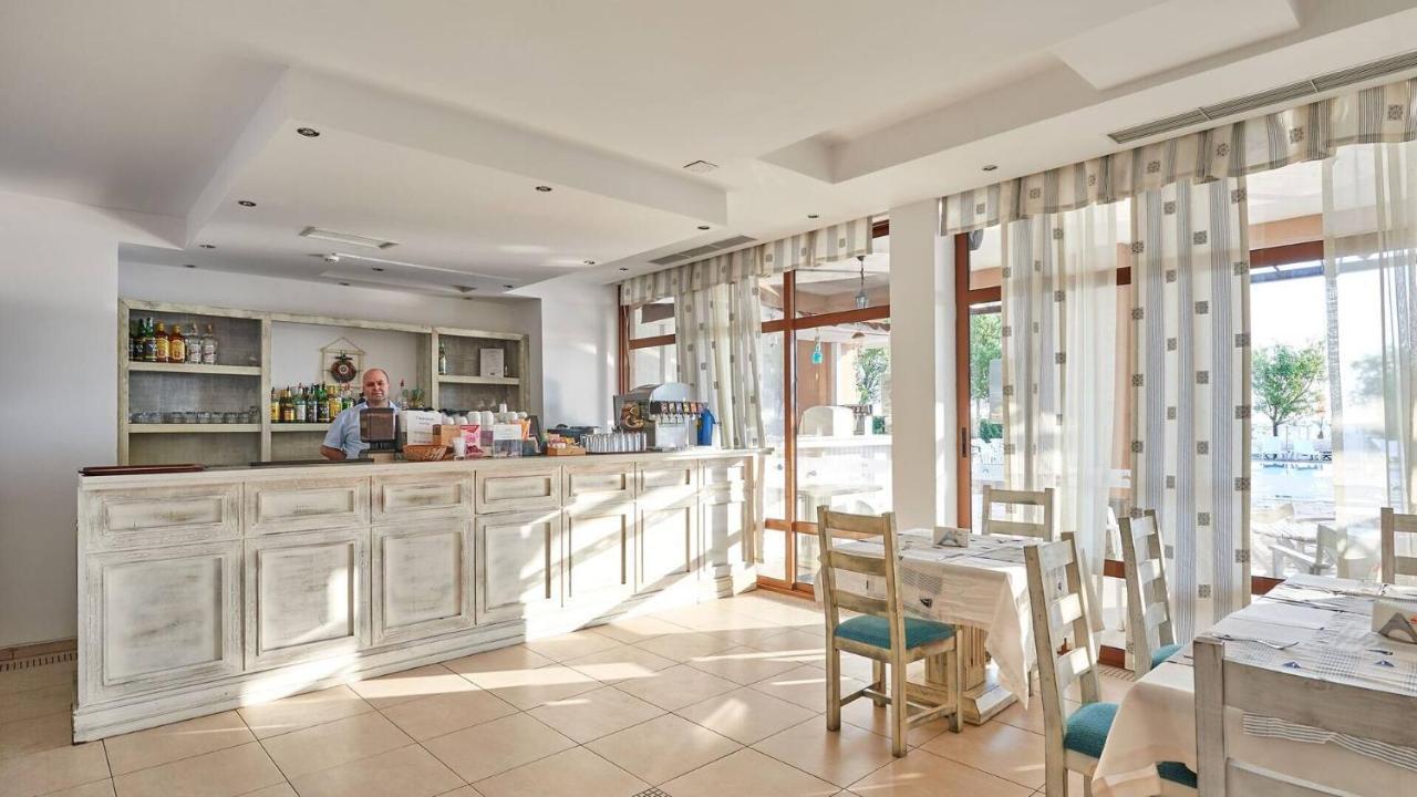 Oasis Del Mare Beach Front Hotel Лозенець Екстер'єр фото